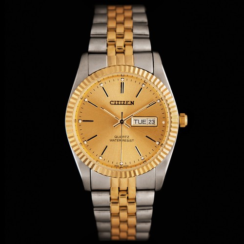 Montre Citizen vintage day date bicolore argent et dorée Modèle grande taille Réédition des