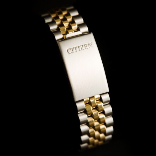 Montre Citizen vintage day date bicolore argent et dorée Modèle grande taille Réédition des