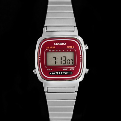 Casio LA670WEA-4EF - Montre Casio femme en acier et cadran bordeaux