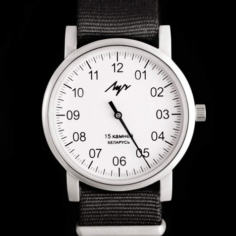 Montre Luch mono-aiguille Nato noir mécanique